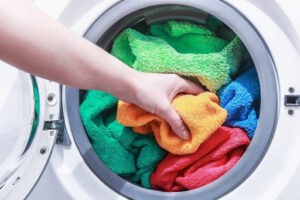 Cách giặt khăn bông mềm và thơm lâu